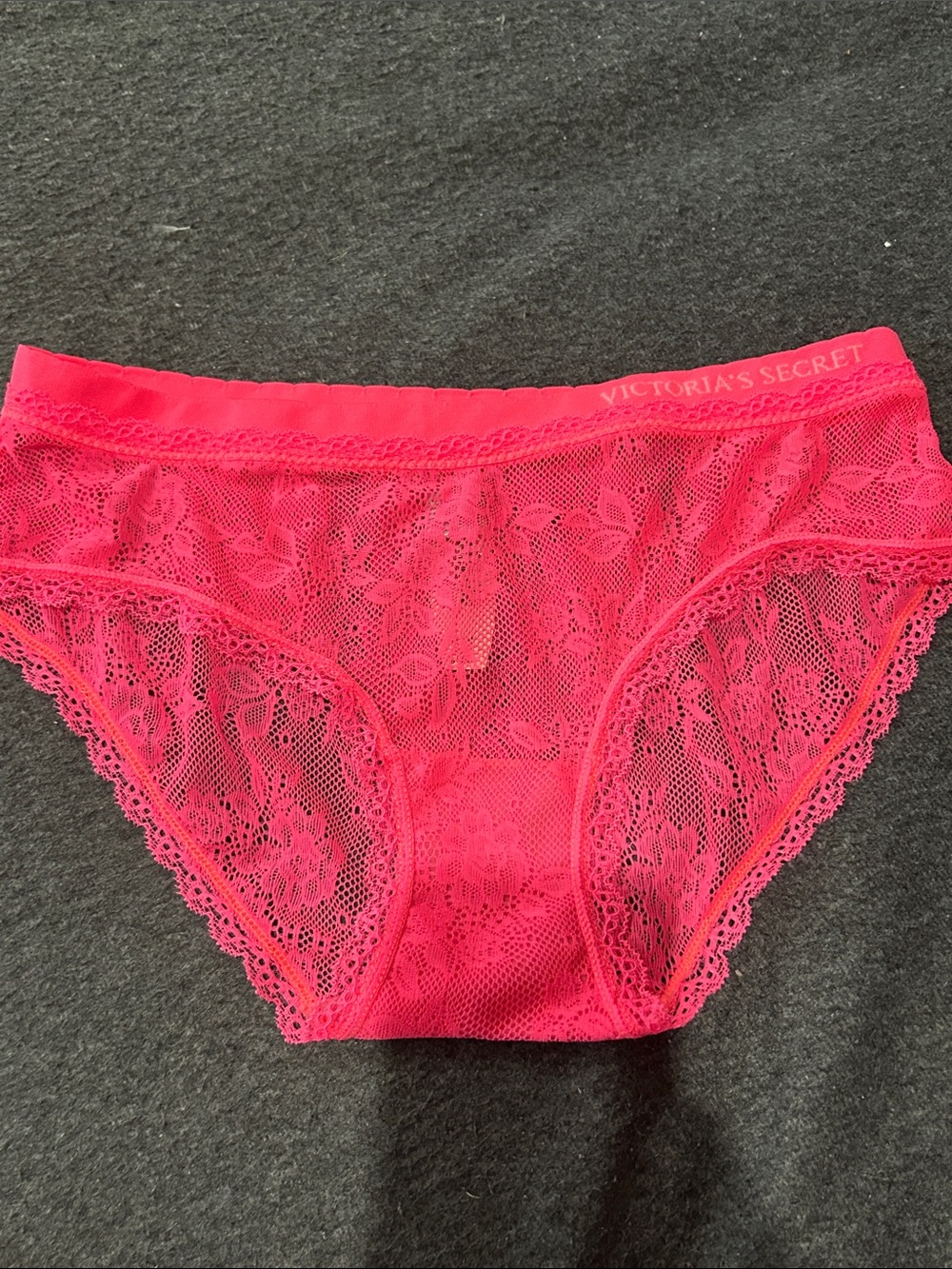 Victoria Secret - Picture 4 of 16
